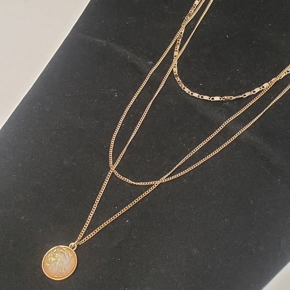 Gorgeous 3 Layer Gold tone Necklace - Picture 8 of 8